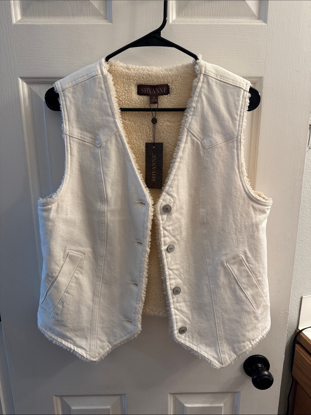 NWT Shyanne Cream Sherpa-Lined Sleeveless Vest